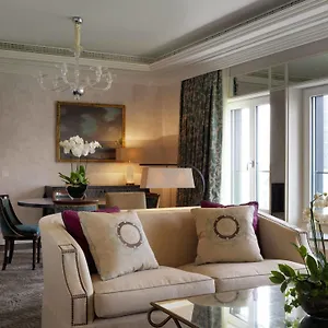 https://grandhotel-hessischer-hof.hotelsheidelberg.net